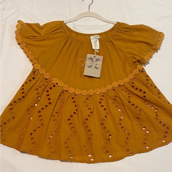 Essgee Tops - 5/$20 NWT Essgee Linen women’s top